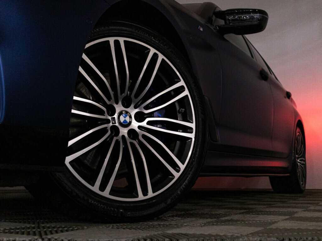 Купить BMW 5 серии 530d xDrive, 2019, 61 808 км, фото №32