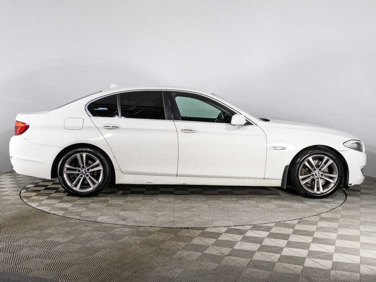 Купить BMW 5 серии 520i, 2012, 191 944 км, фото №4