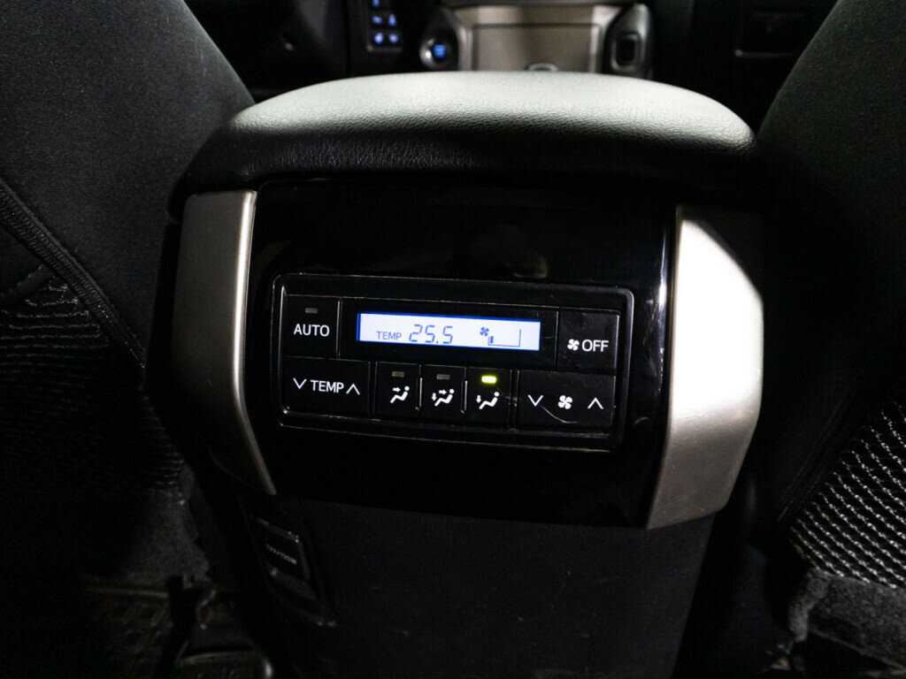 Купить Toyota Land Cruiser Prado, 2021, 153 908 км, фото №21