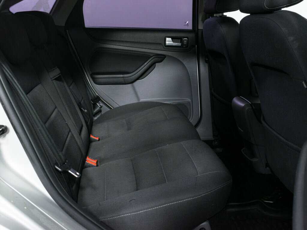 Купить Ford Focus, 2010, 250 777 км, фото №9