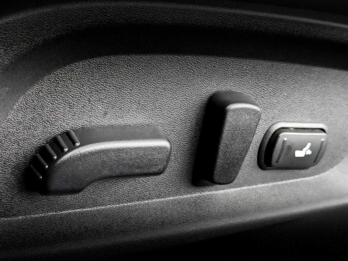 Купить Infiniti Q60, 2020, 51 615 км, фото №19