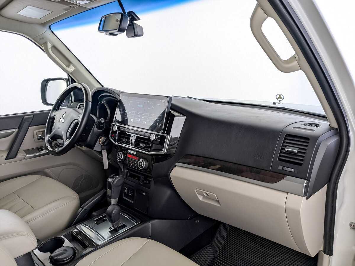 Купить Mitsubishi Pajero, 2019, 21 550 км, фото №11