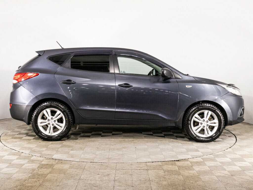 Купить Hyundai ix35, 2010, 215 209 км, фото №4