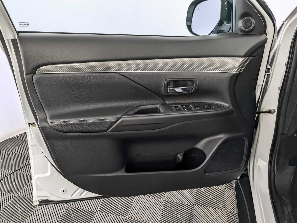 Купить Mitsubishi Outlander, 2021, 86 500 км, фото №17