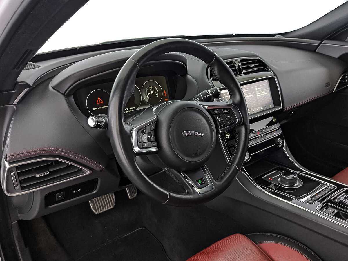 Купить Jaguar XE, 2019, 81 100 км, фото №14