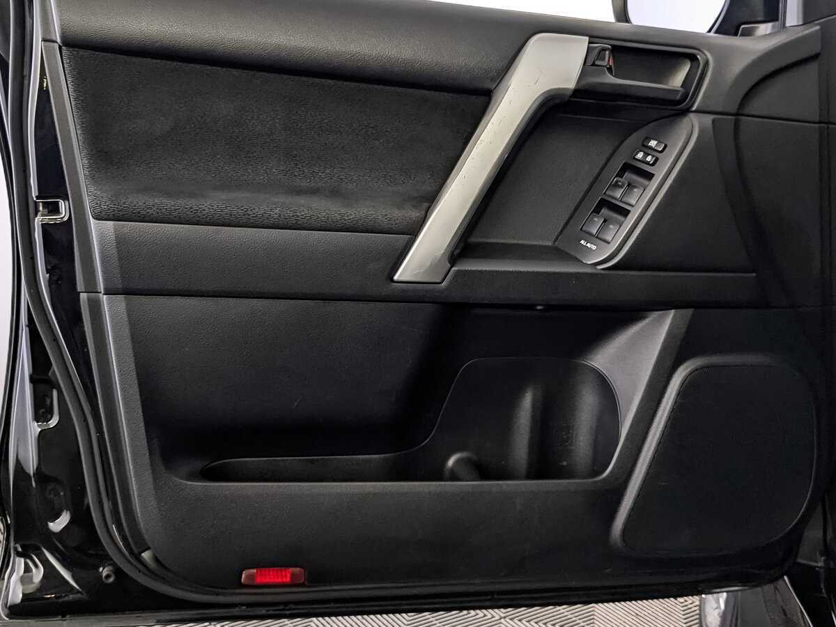 Купить Toyota Land Cruiser Prado, 2020, 122 423 км, фото №19