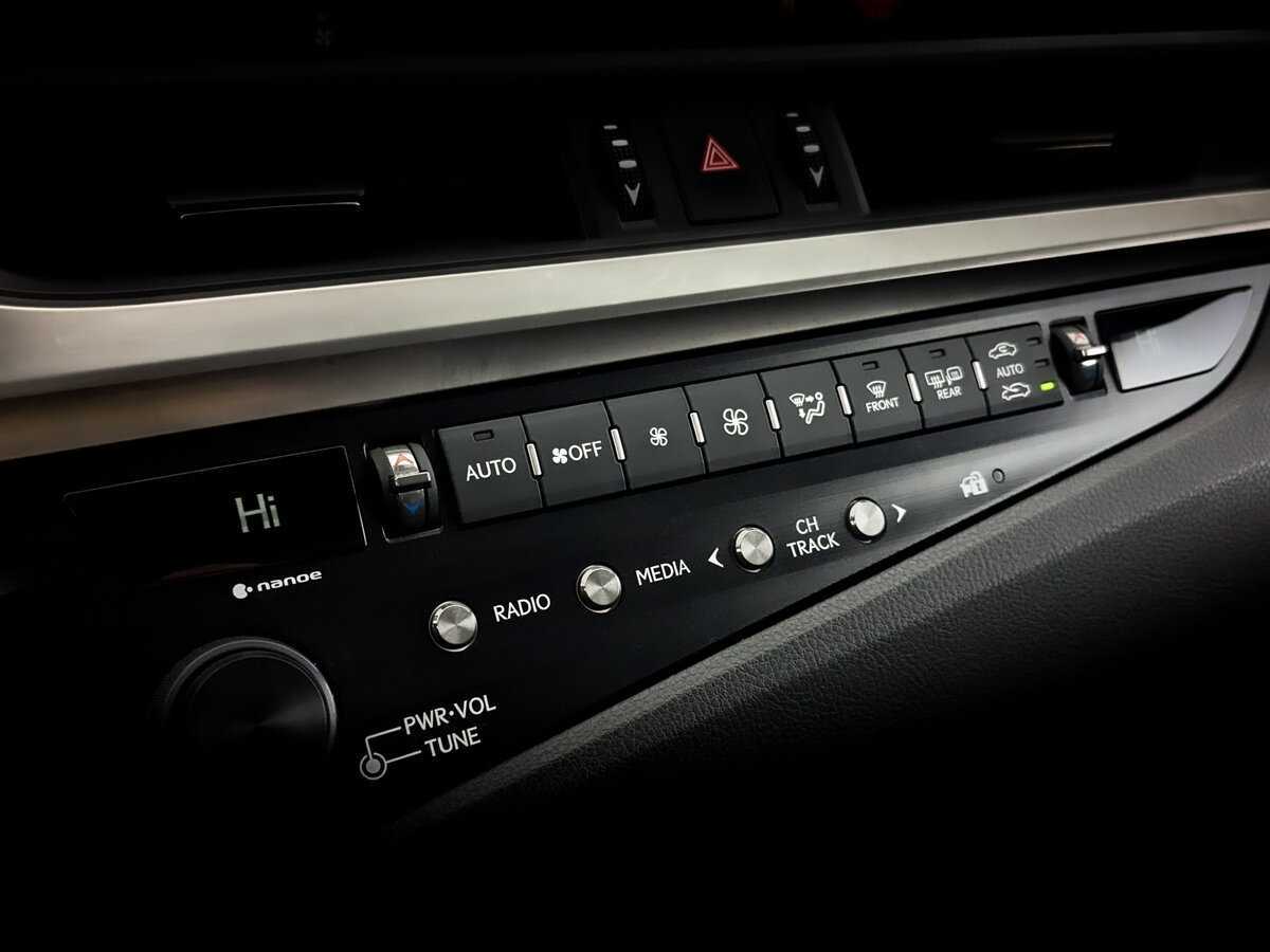 Купить Lexus ES 250, 2020, 90 000 км, фото №26