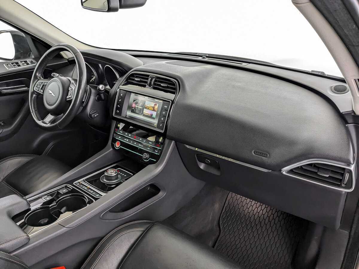 Купить Jaguar F-Pace, 2017, 119 322 км, фото №11