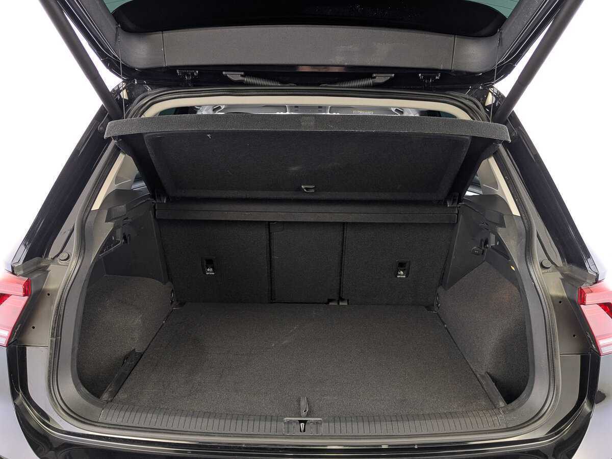 Купить Volkswagen Tiguan, 2019, 57 236 км, фото №10