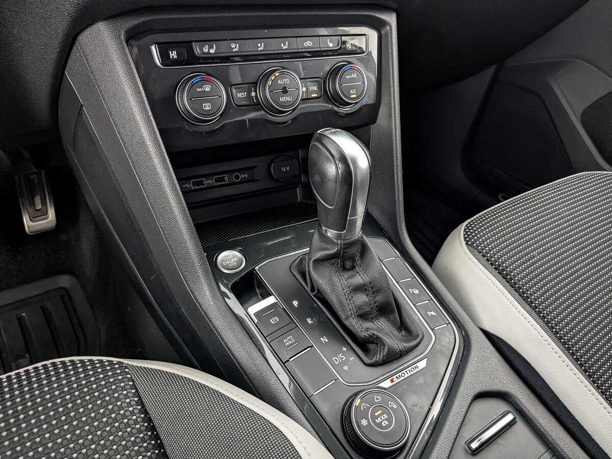 Купить Volkswagen Tiguan, 2019, 57 236 км, фото №20