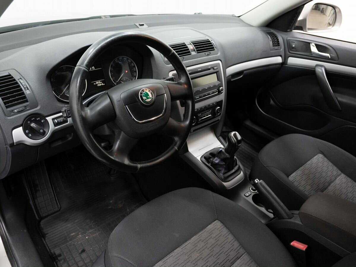 Купить Skoda Octavia, 2012, 131 000 км, фото №8