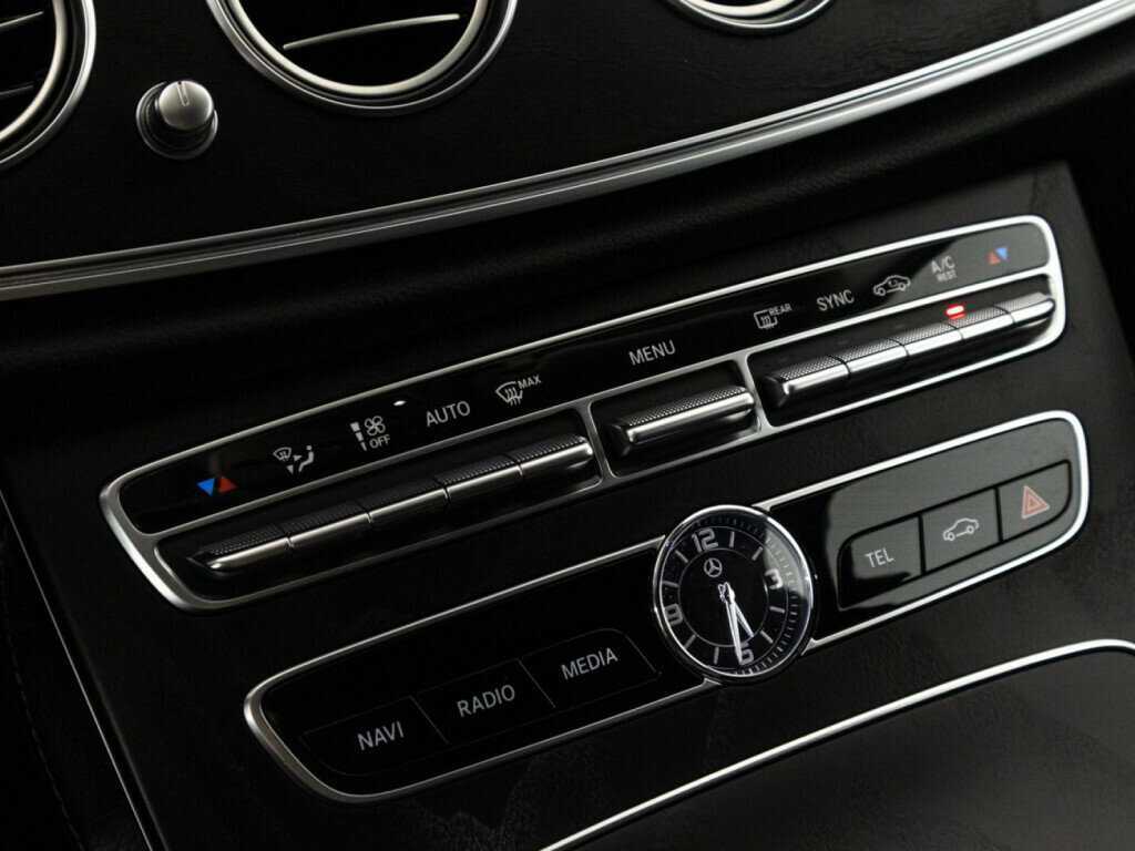 Купить Mercedes-Benz E-Класс All-Terrain 220 d, 2017, 200 929 км, фото №20