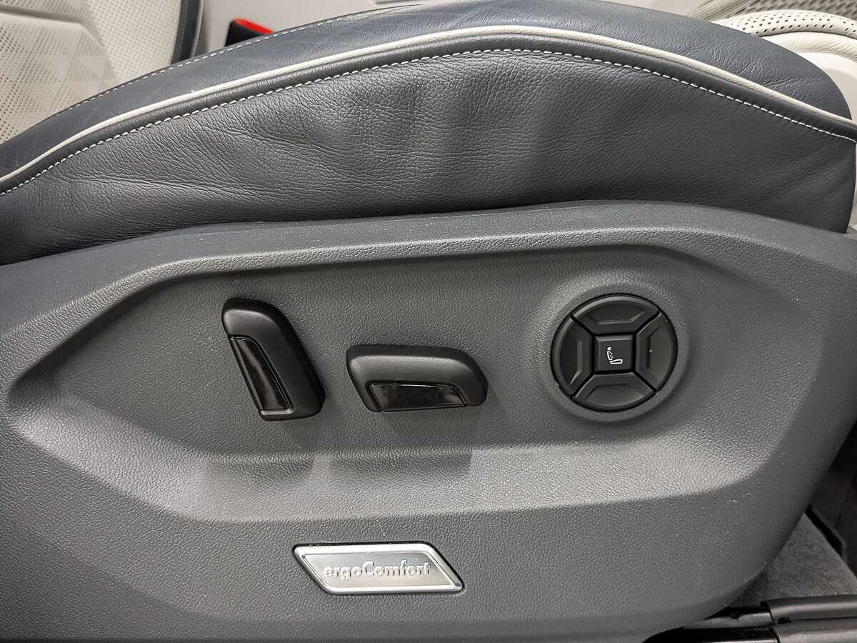 Купить Volkswagen Touareg, 2020, 97 829 км, фото №27