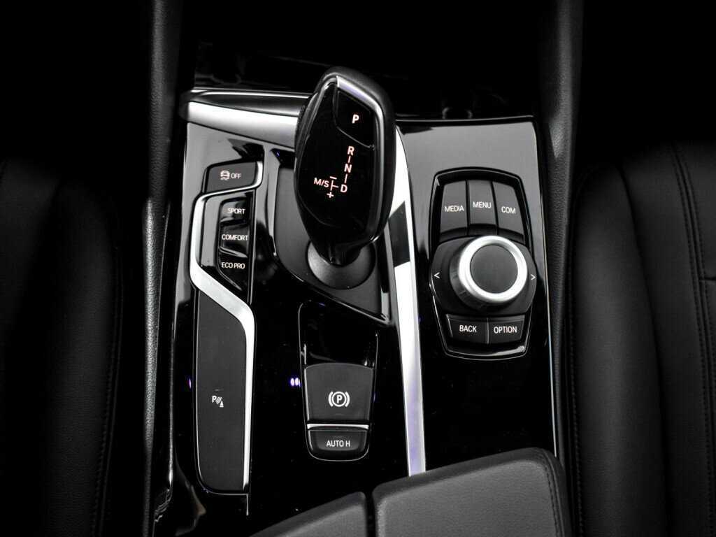 Купить BMW 5 серии 520i, 2018, 67 789 км, фото №11