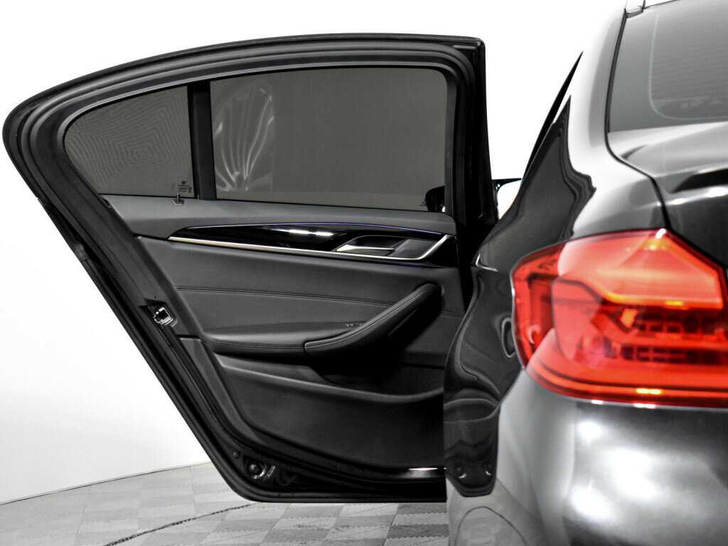 Купить BMW 5 серии 520i, 2018, 67 789 км, фото №16