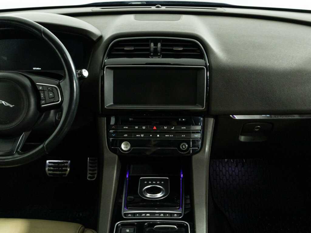 Купить Jaguar F-Pace, 2016, 108 000 км, фото №12