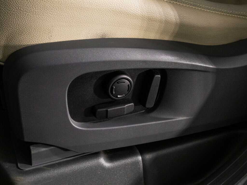 Купить Land Rover Defender 110, 2021, 95 660 км, фото №18