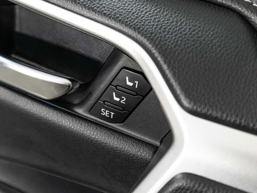 Купить Toyota RAV4, 2022, 117 001 км, фото №17