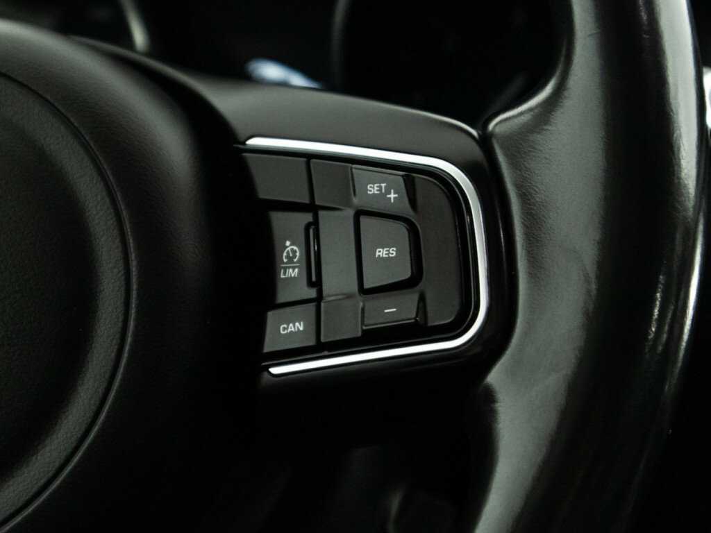 Купить Jaguar F-Pace, 2016, 101 565 км, фото №22