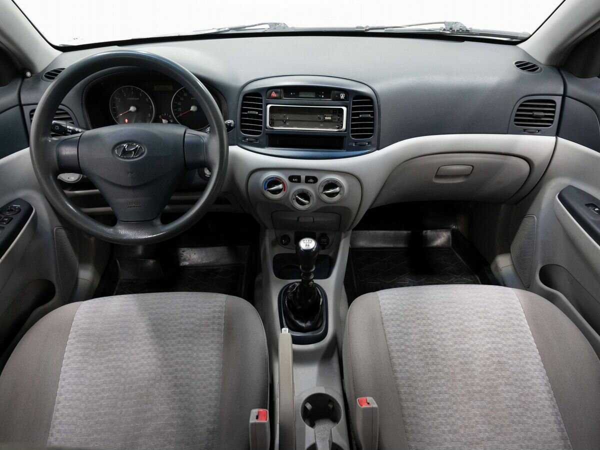 Купить Hyundai Verna, 2006, 260 000 км, фото №13