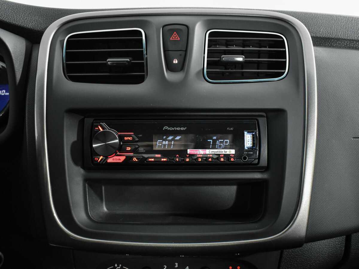 Купить Renault Sandero Stepway, 2017, 48 489 км, фото №15