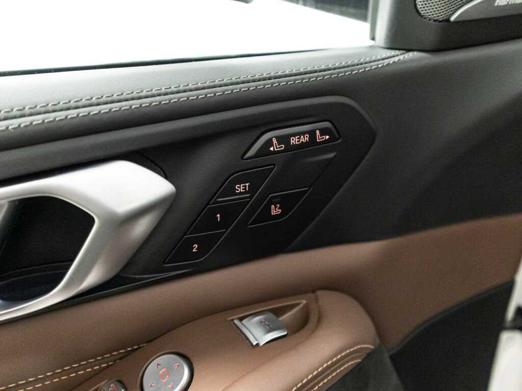 Купить BMW X7 30d, 2022, 59 724 км, фото №19