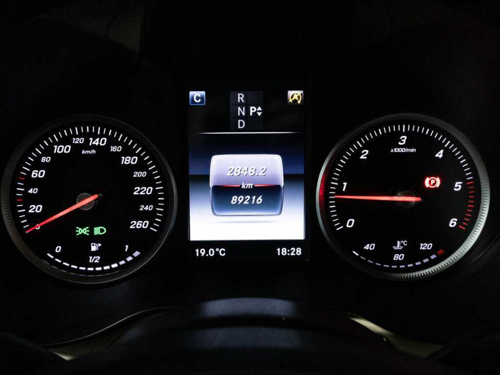 Купить Mercedes-Benz GLC 250 d, 2017, 89 214 км, фото №12