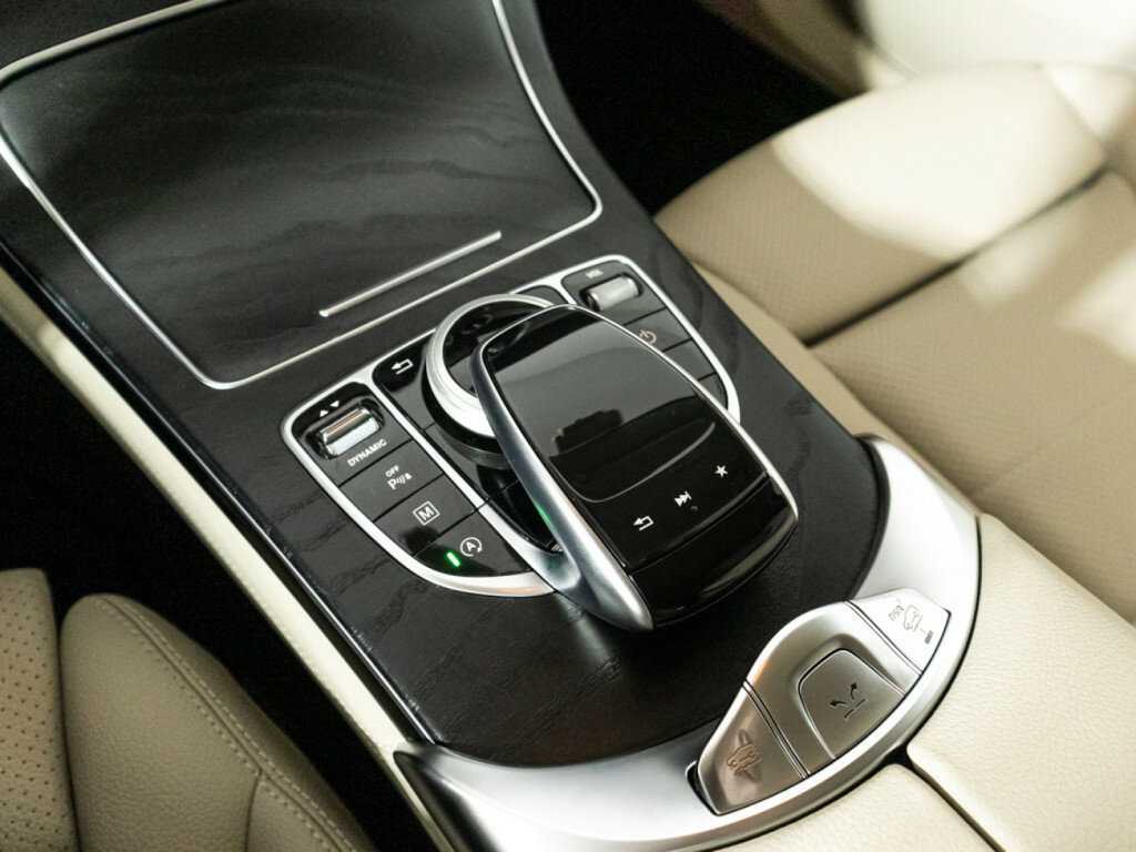 Купить Mercedes-Benz GLC 250 d, 2017, 89 214 км, фото №18