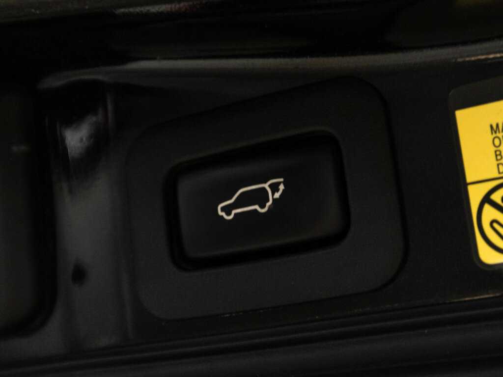 Купить Lexus LX 570, 2011, 376 590 км, фото №13