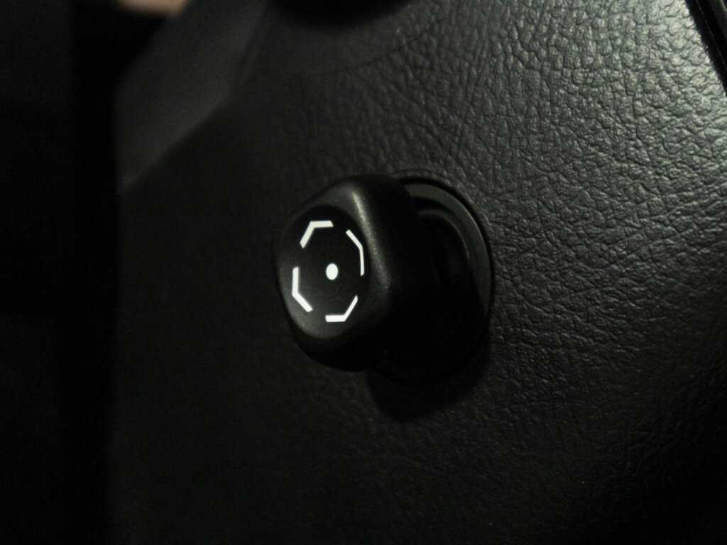 Купить Lexus LX 570, 2011, 376 590 км, фото №18