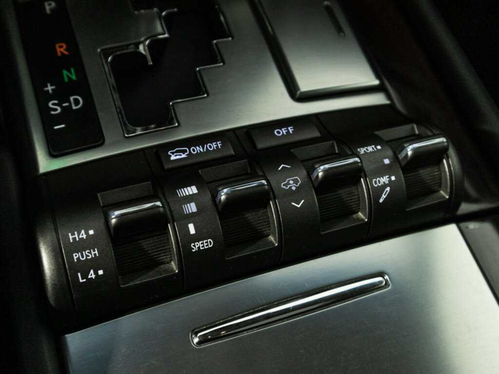 Купить Lexus LX 570, 2011, 376 590 км, фото №24