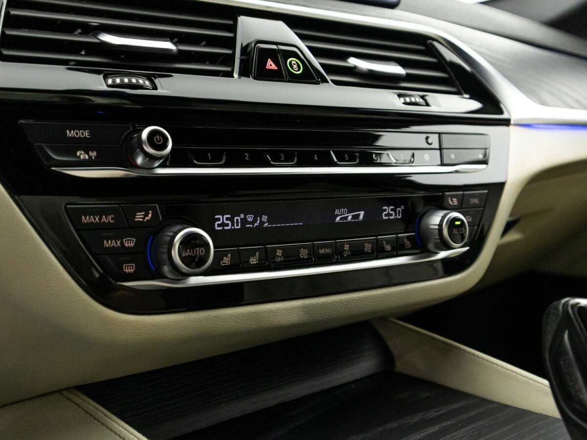 Купить BMW 5 серии 530d xDrive, 2020, 66 666 км, фото №19