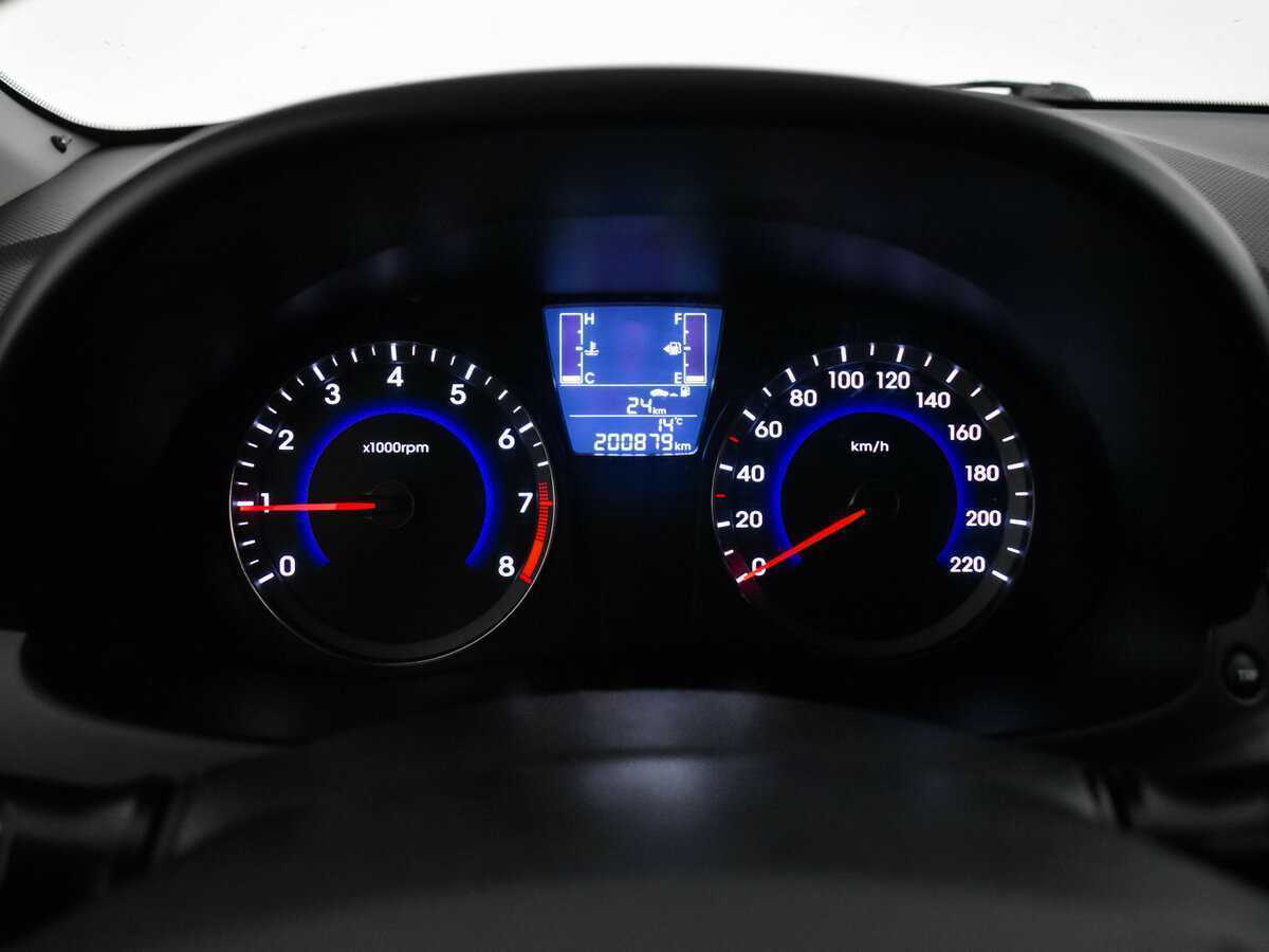 Купить Hyundai Solaris, 2016, 200 800 км, фото №11