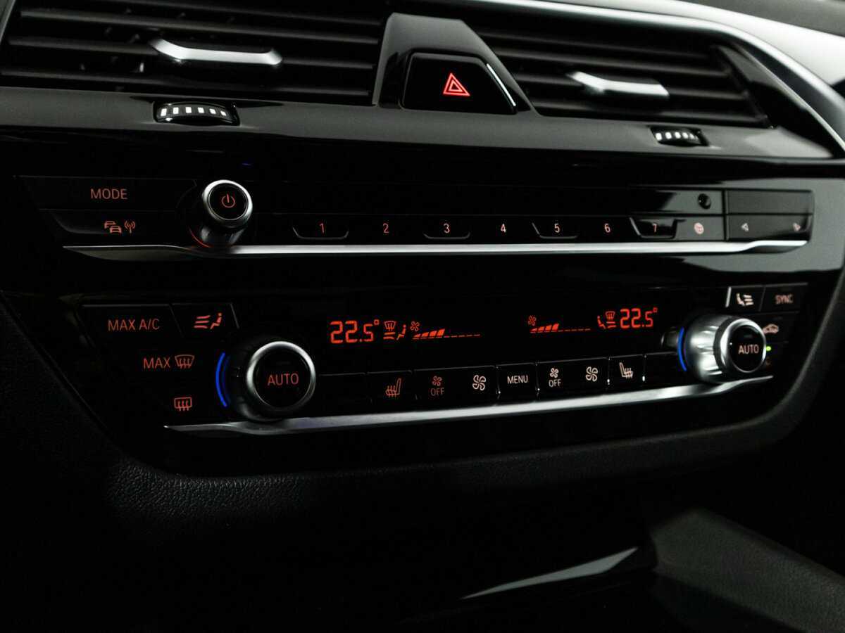 Купить BMW 5 серии 520i, 2019, 104 316 км, фото №17