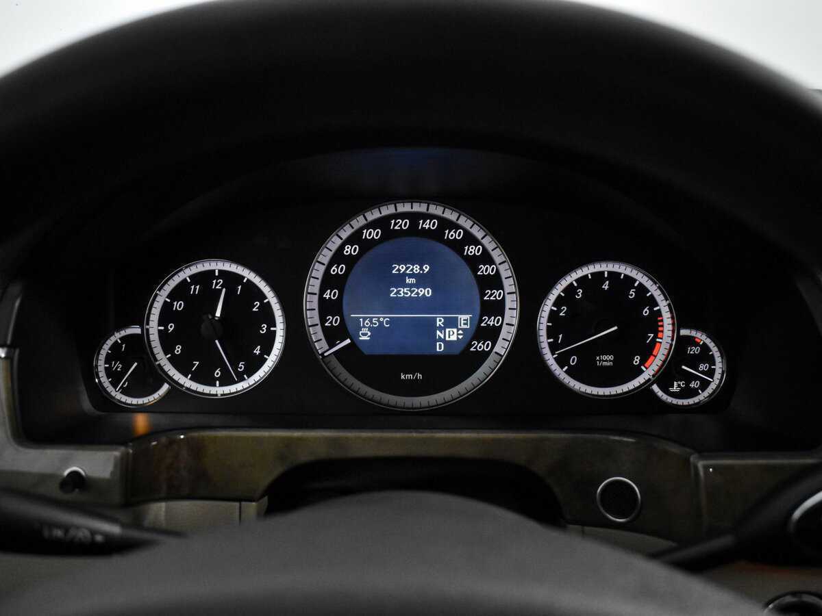 Купить Mercedes-Benz E-Класс 300, 2010, 235 044 км, фото №18