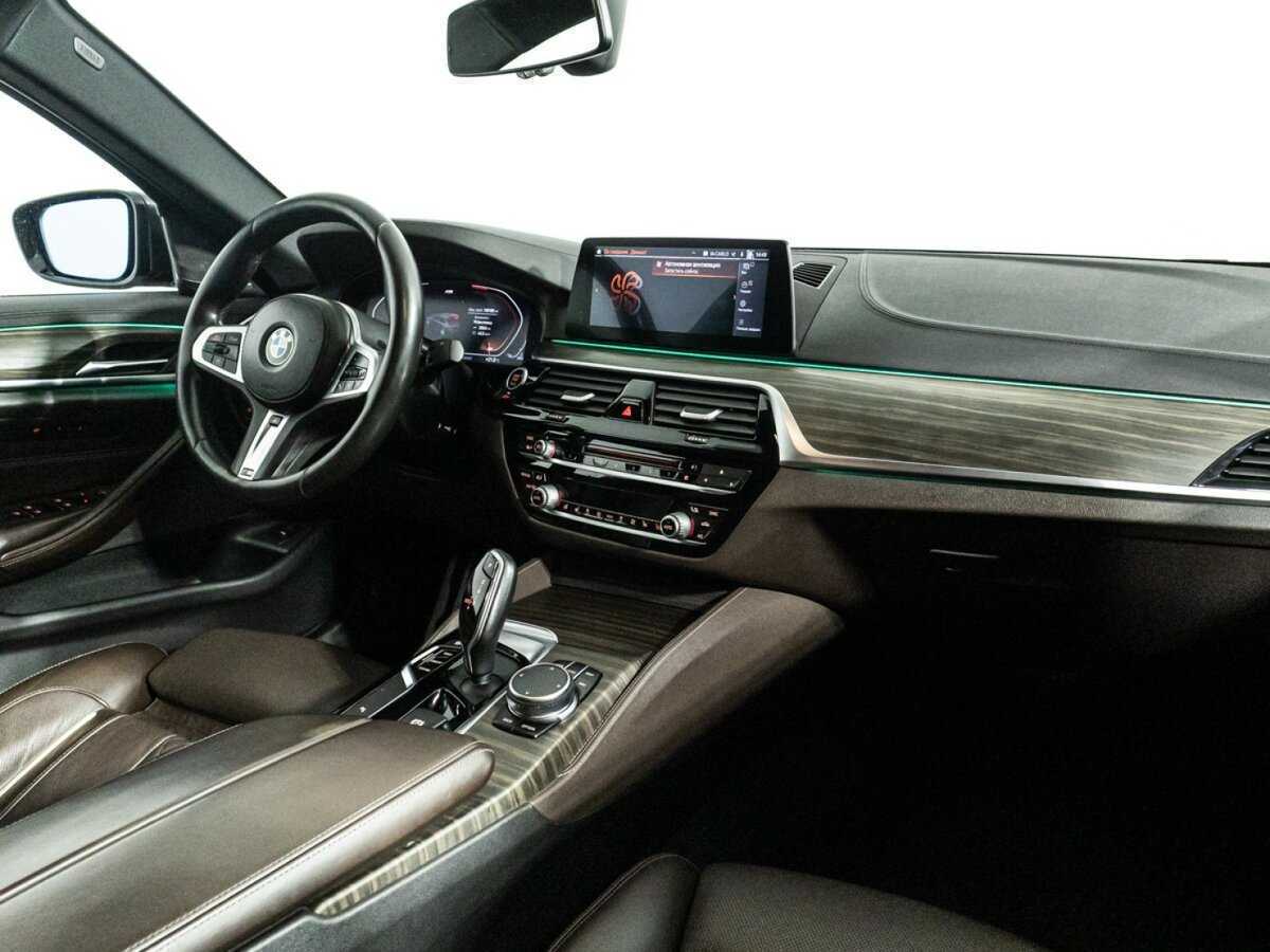 Купить BMW 5 серии 530d xDrive, 2019, 140 175 км, фото №9