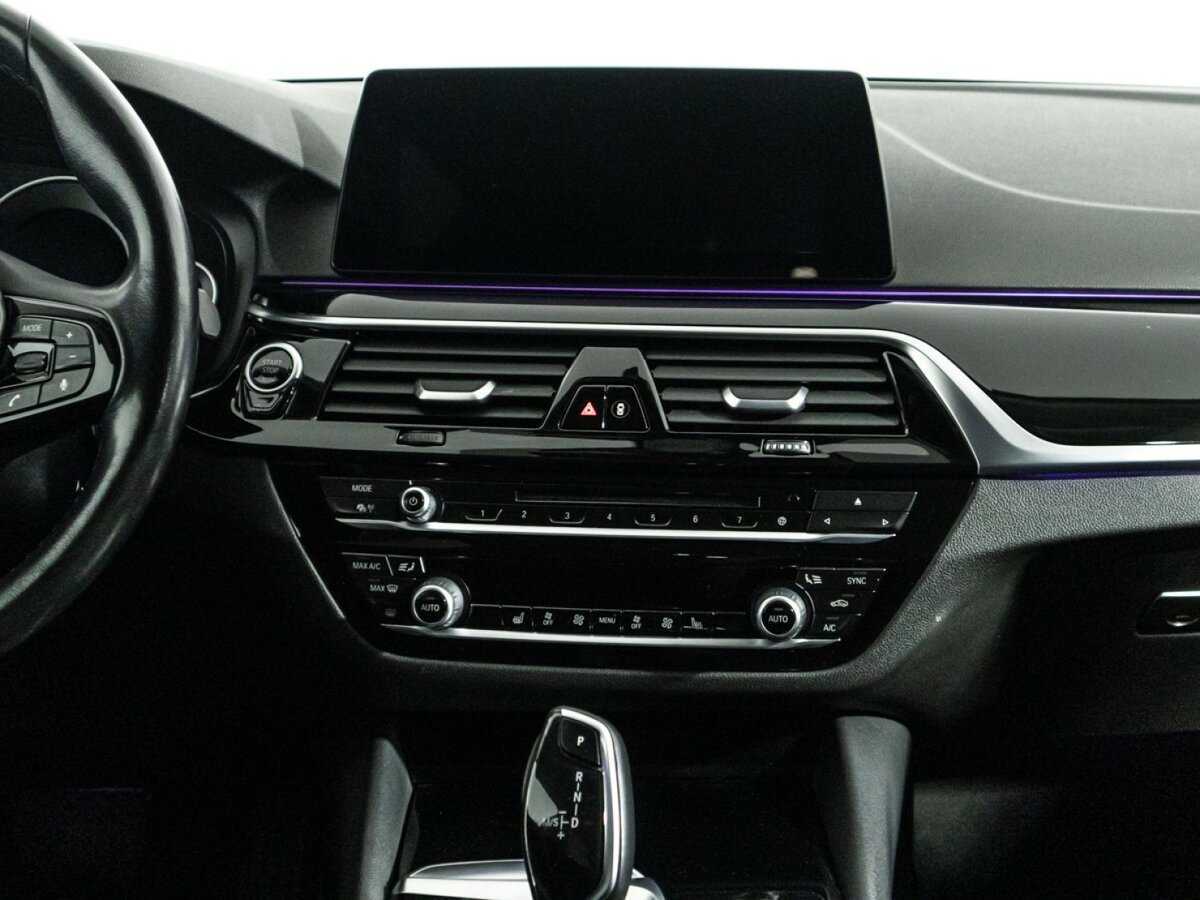 Купить BMW 5 серии 520d, 2019, 90 279 км, фото №14