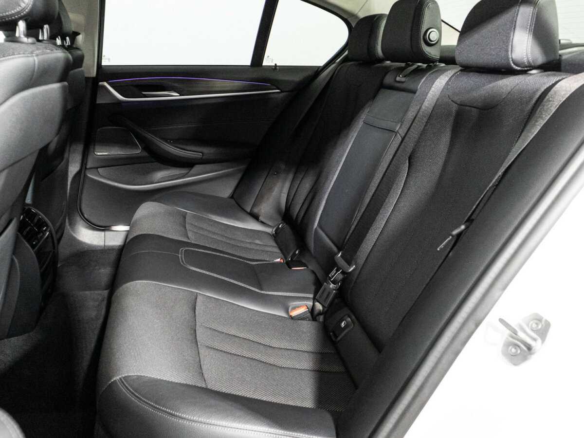 Купить BMW 5 серии 520d xDrive, 2019, 90 536 км, фото №10