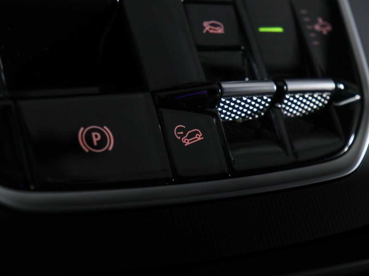 Купить BMW X6 30d, 2020, 78 870 км, фото №28