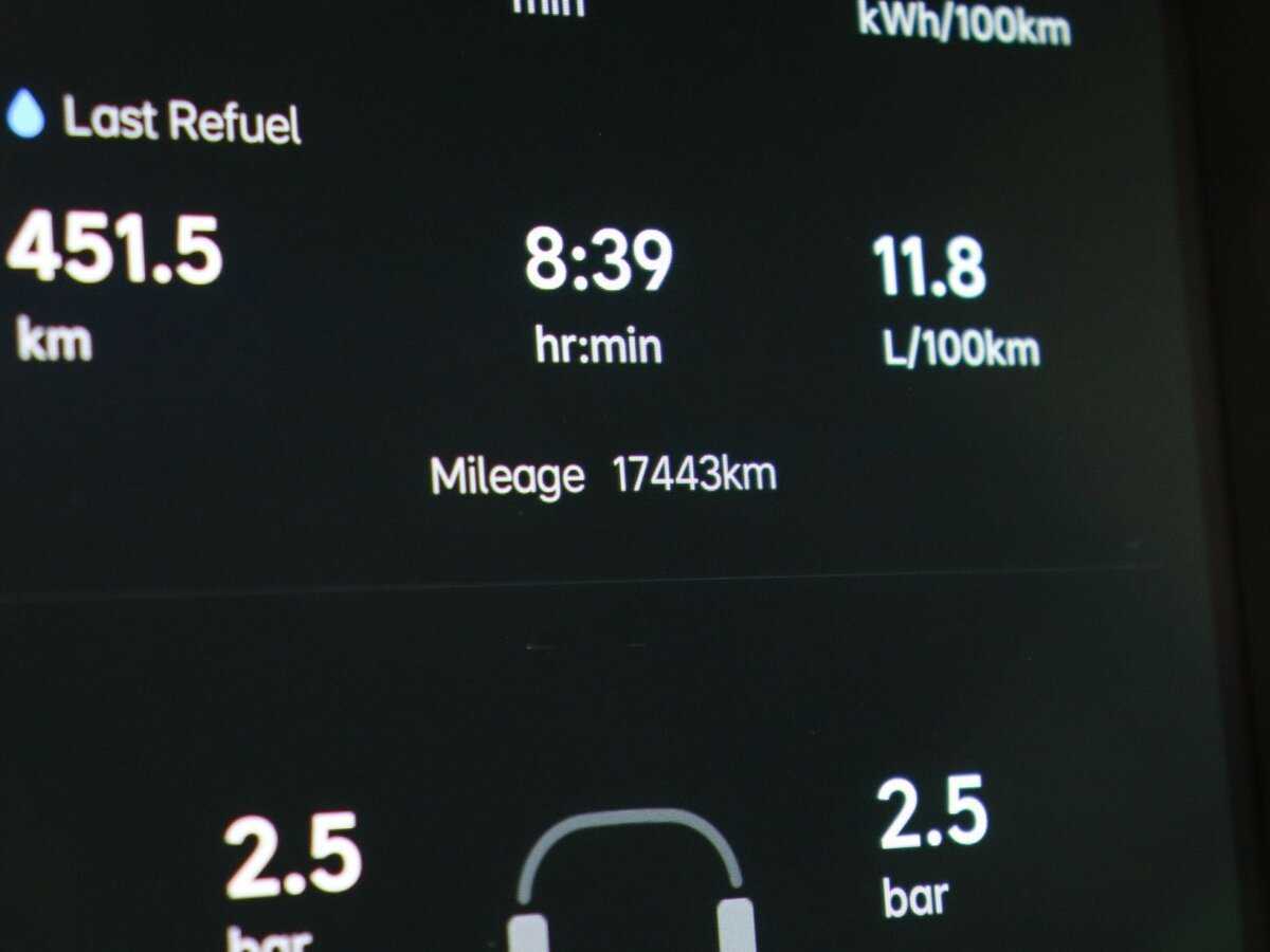 Купить LiXiang L9 52.3 kWh, 2024, 17 444 км, фото №8