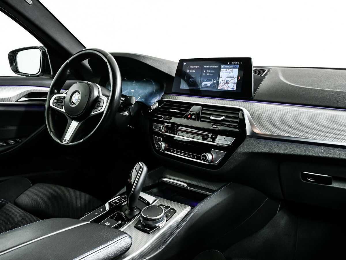 Купить BMW 5 серии 540i xDrive, 2019, 130 000 км, фото №9