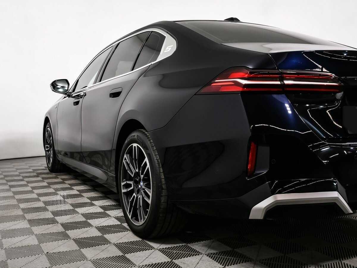 Купить BMW 5 серии Long 525Li, 2024, 4 360 км, фото №18