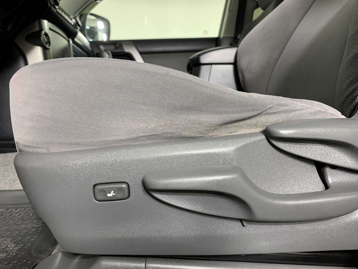 Купить Toyota Land Cruiser Prado, 2011, 218 049 км, фото №17