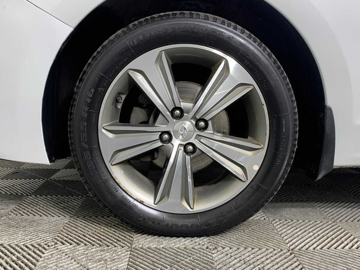 Купить Hyundai Solaris, 2018, 45 142 км, фото №9