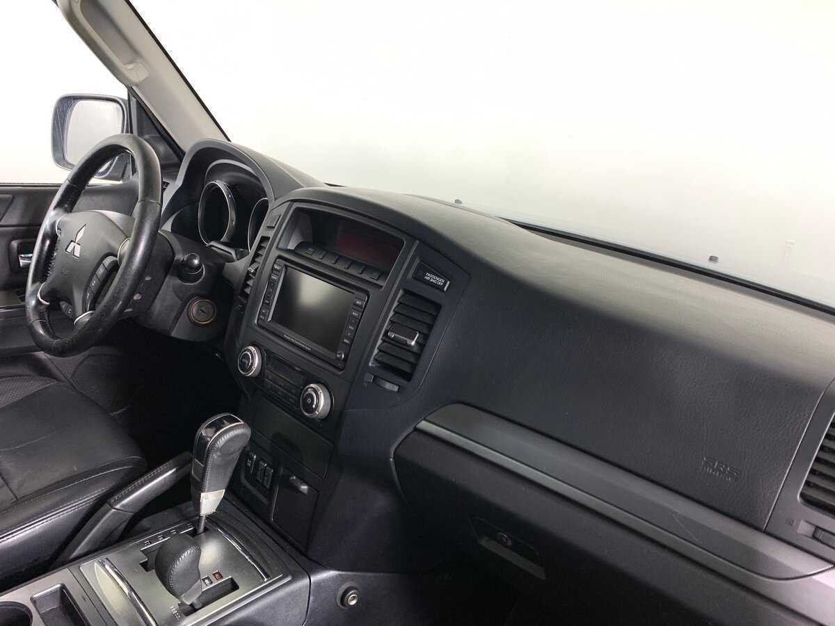 Купить Mitsubishi Pajero, 2011, 305 662 км, фото №12
