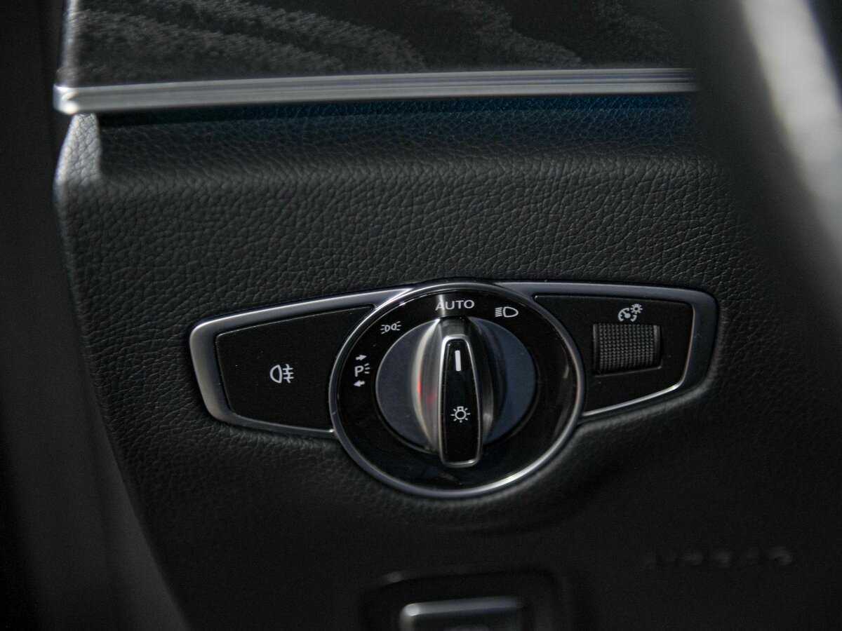 Купить Mercedes-Benz E-Класс 200, 2021, 83 854 км, фото №13
