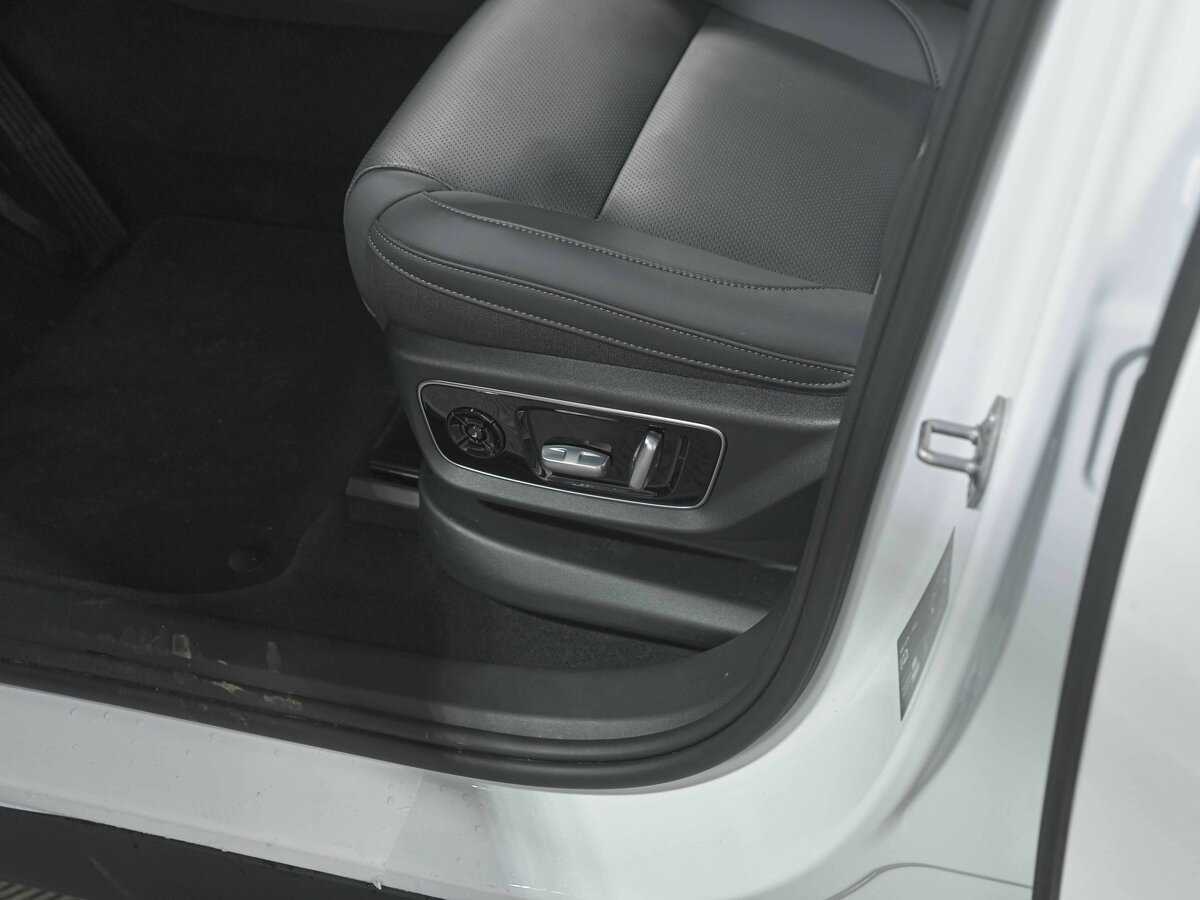 Купить LiXiang L7 42.8 kWh, 2024, 40 км, фото №15