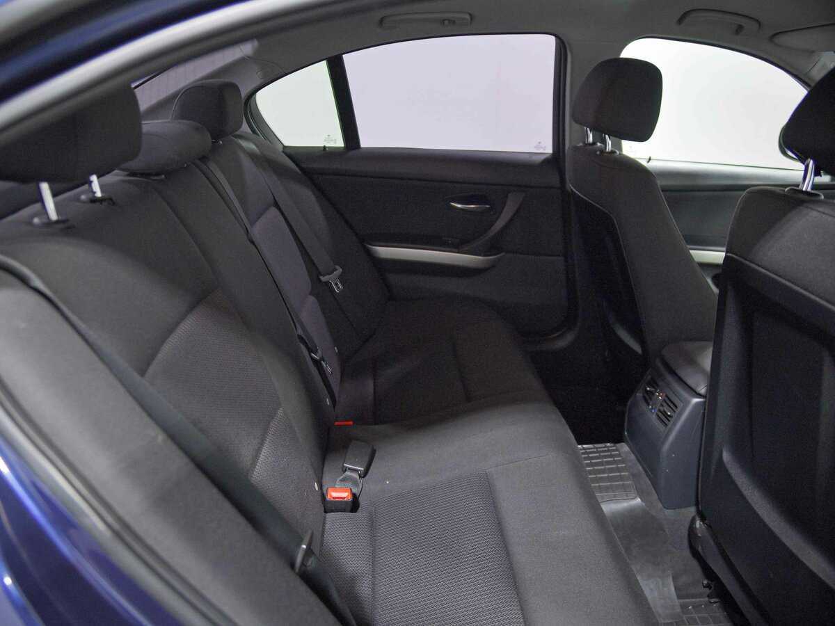 Купить BMW 3 серии 318i, 2011, 231 942 км, фото №11