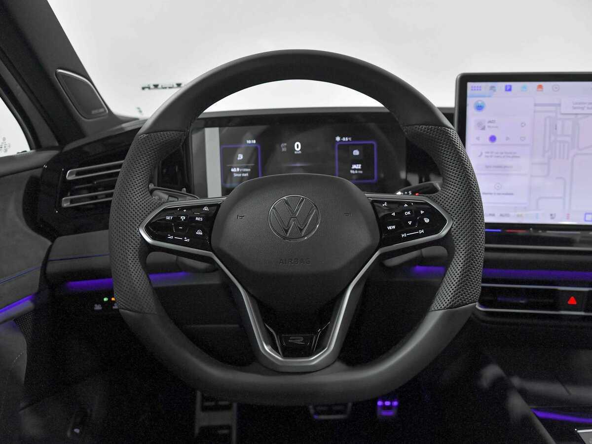 Купить Volkswagen Tiguan L Pro, 2024, 48 км, фото №9