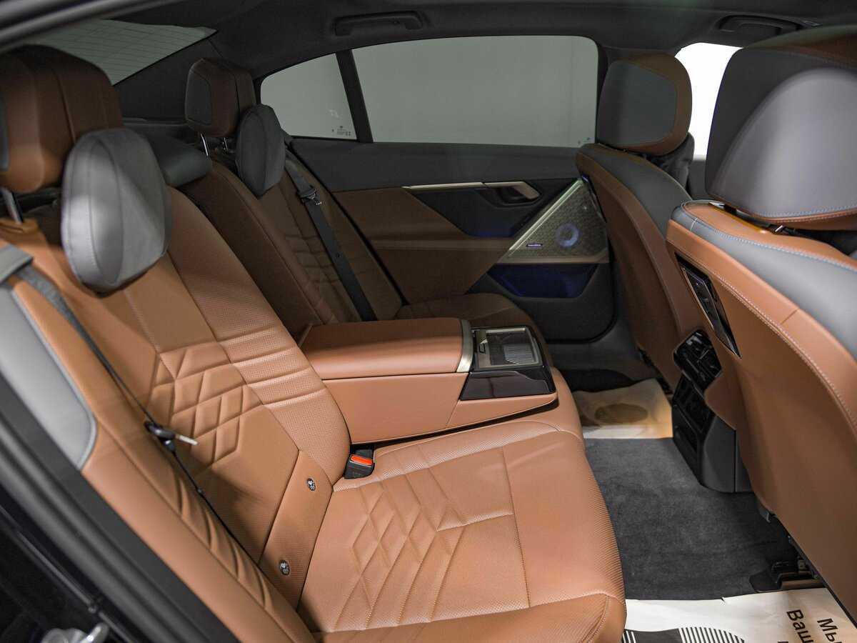 Купить BMW 5 серии Long 530Li, 2024, 35 км, фото №20